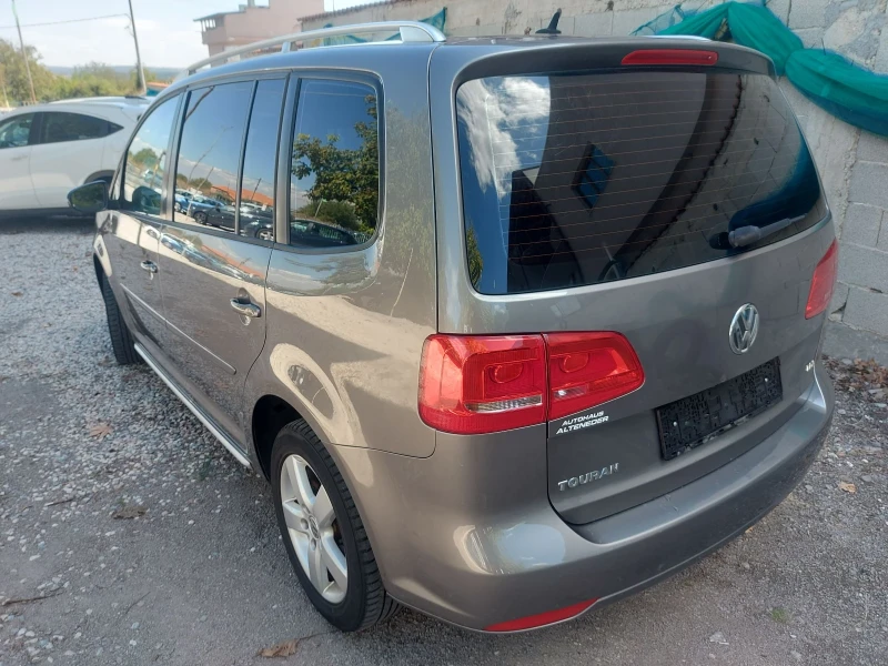 VW Touran 1.6TDI, снимка 3 - Автомобили и джипове - 47982370