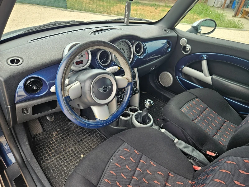 Mini Cooper 1 6i klima, снимка 9 - Автомобили и джипове - 48462178