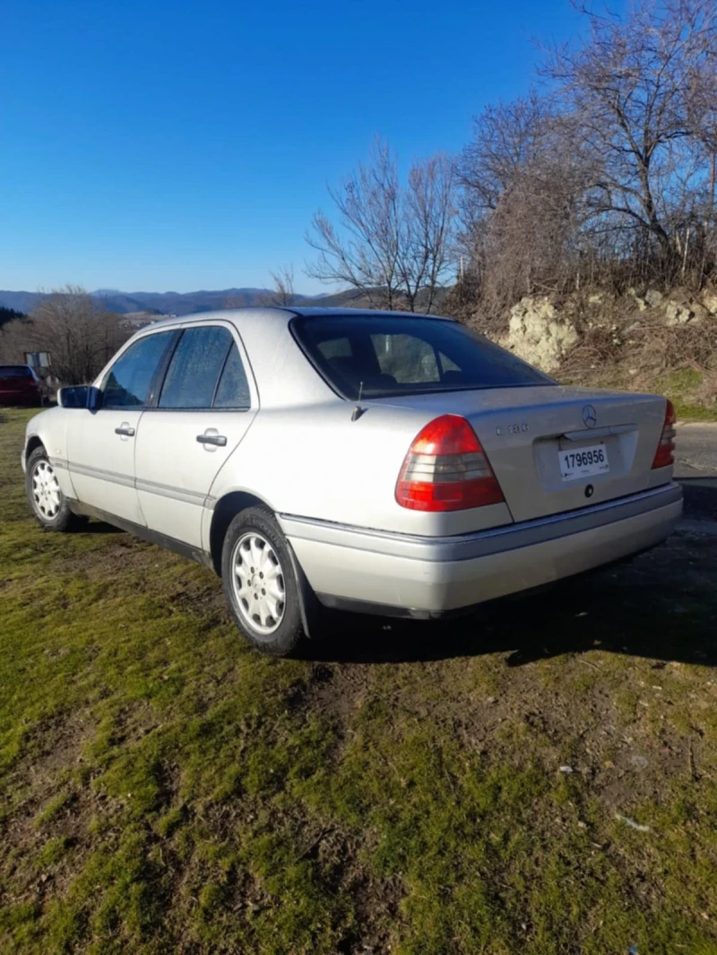 Mercedes-Benz C 180, снимка 6 - Автомобили и джипове - 48620363