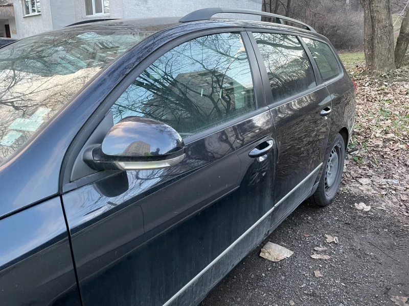 VW Passat 1.9 TDI Bluemotion, снимка 4 - Автомобили и джипове - 48885257