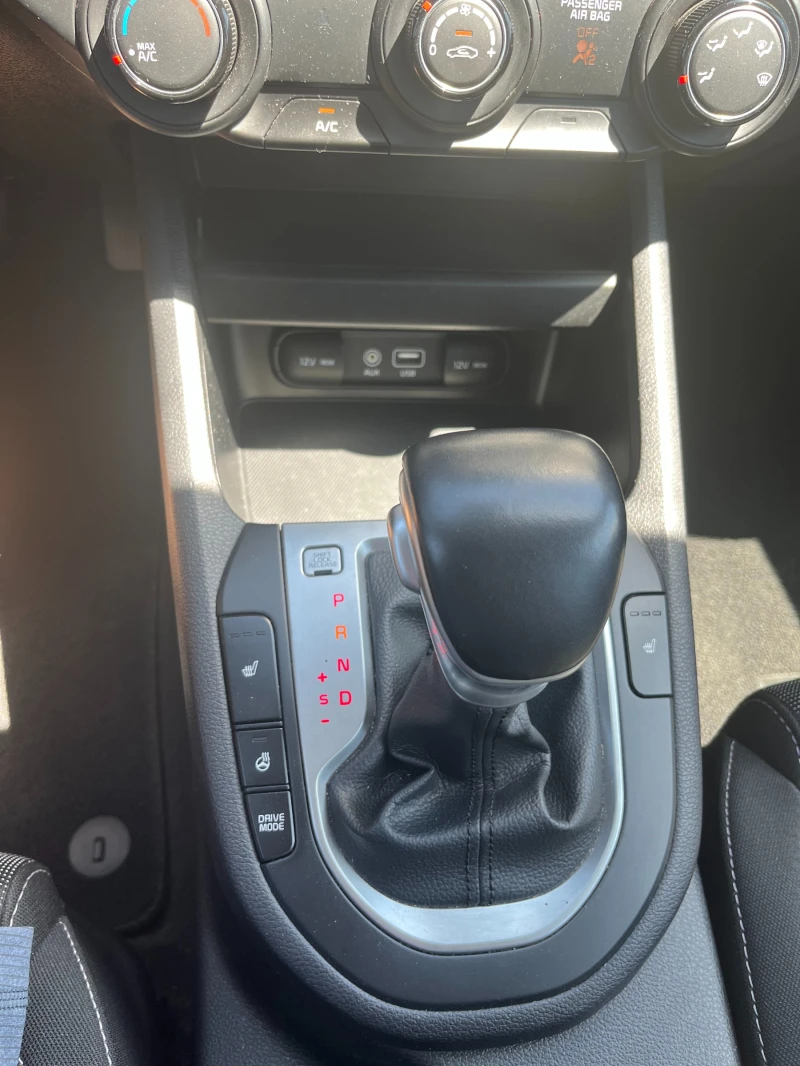 Kia Forte 2L ГАЗ 1 СОБСТВЕНИК, снимка 11 - Автомобили и джипове - 52672057