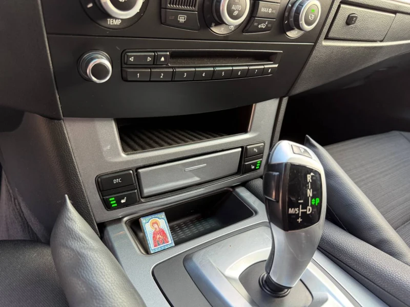 BMW 525 197кс./Автомат/Напълно обслужена, снимка 11 - Автомобили и джипове - 51344726