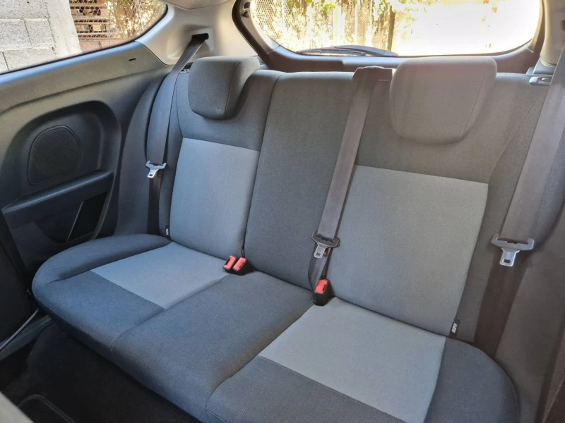 Ford Fiesta 1.4, снимка 7 - Автомобили и джипове - 51779025