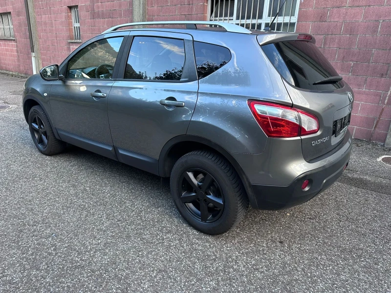Nissan Qashqai 1.6 бензин Швейцария 360 градуса камера , снимка 4 - Автомобили и джипове - 52772389