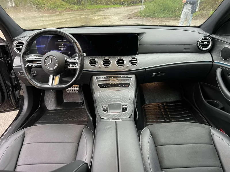 Mercedes-Benz E 220, снимка 16 - Автомобили и джипове - 52469501