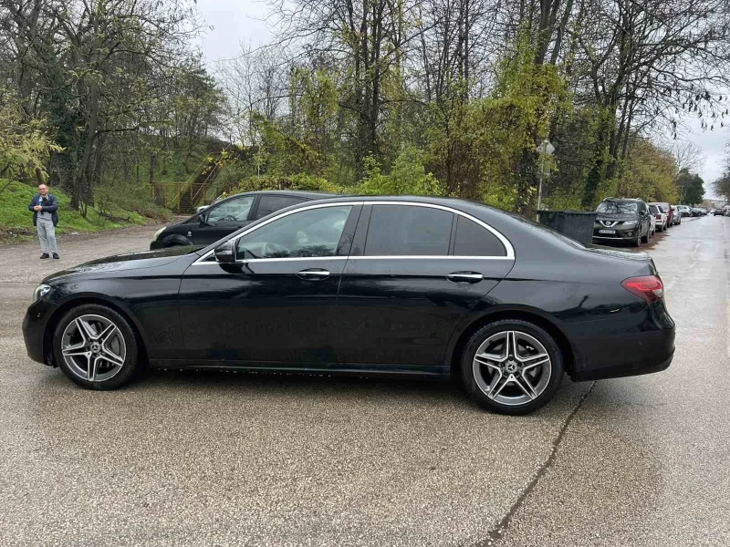 Mercedes-Benz E 220, снимка 7 - Автомобили и джипове - 52469501