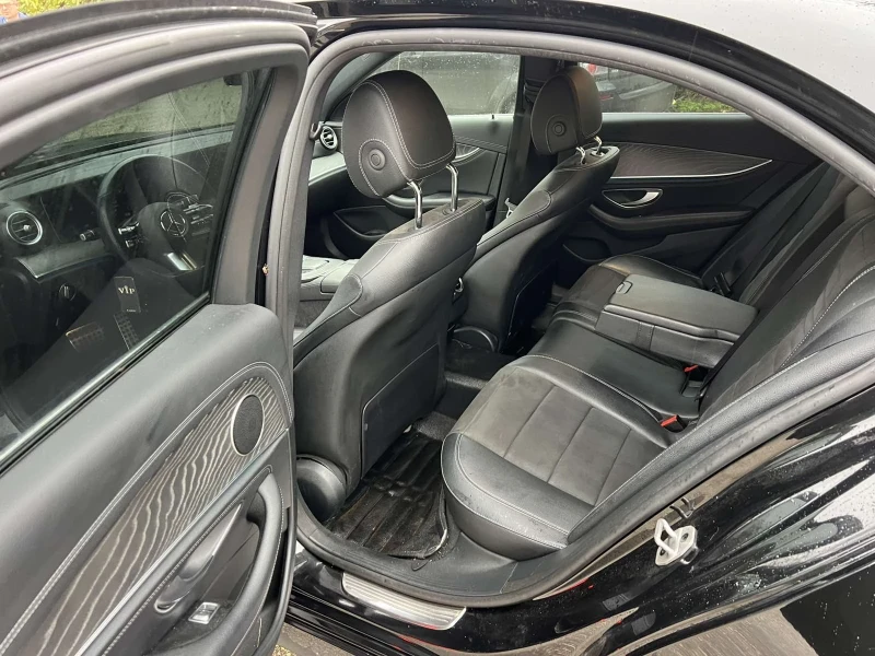 Mercedes-Benz E 220, снимка 8 - Автомобили и джипове - 52469501