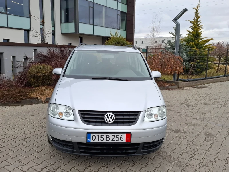 VW Touran 1.9TDI* (105кс)* АВТОМАТ* HOB ВНОС* , снимка 9 - Автомобили и джипове - 53247222