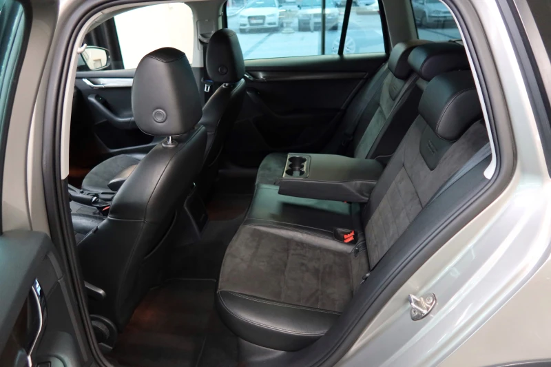 Skoda Octavia Scout 2.0TDI 184к.с 4х4* Xennon* Full, снимка 15 - Автомобили и джипове - 53286864