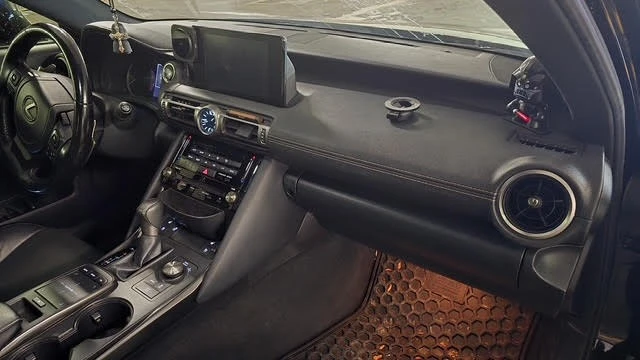 Lexus IS 300 CARFAX * * АВТО КРЕДИТ * * , снимка 9 - Автомобили и джипове - 52795342