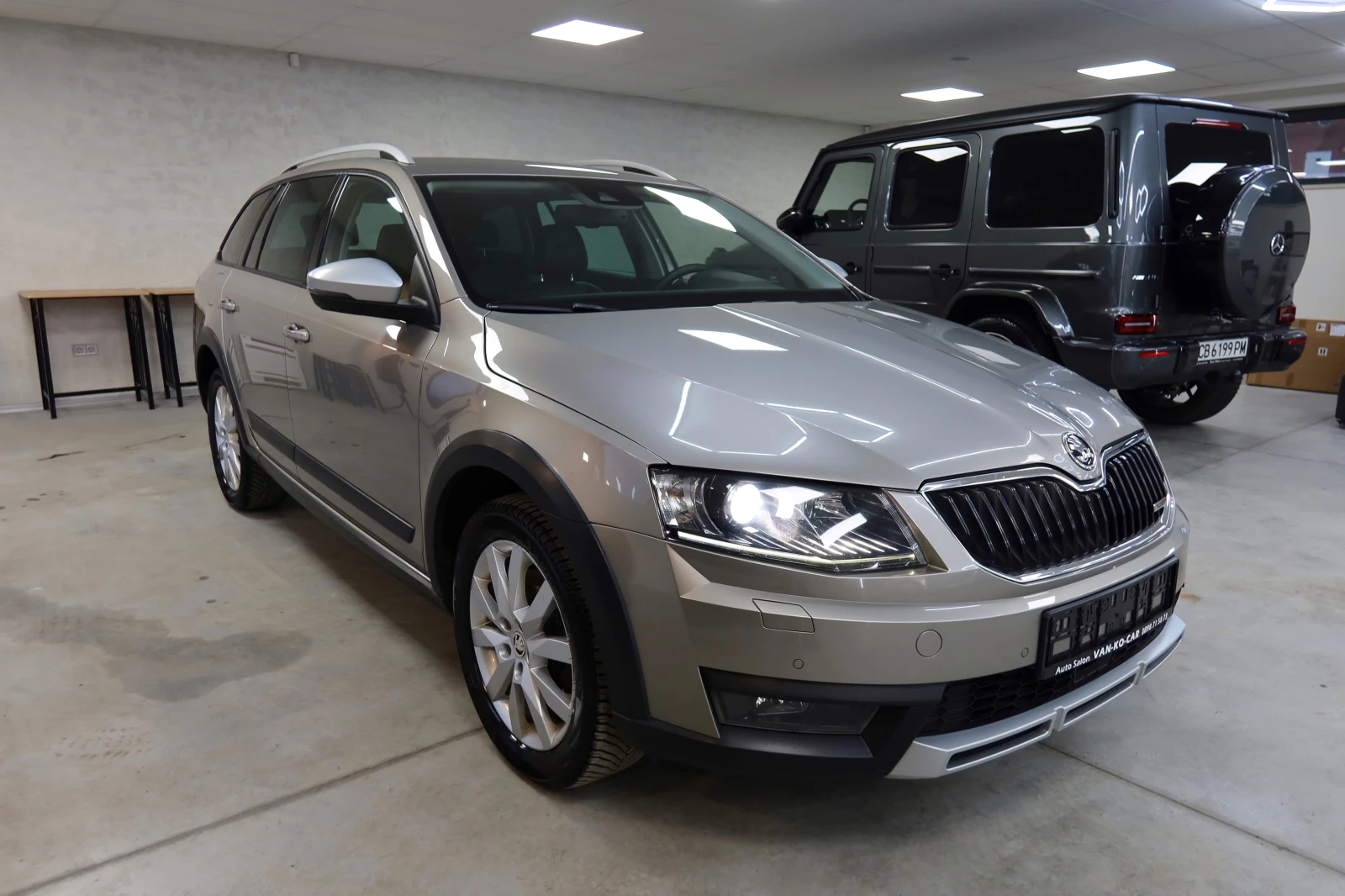 Skoda Octavia Scout 2.0TDI 184к.с 4х4* Xennon* Full, снимка 1
