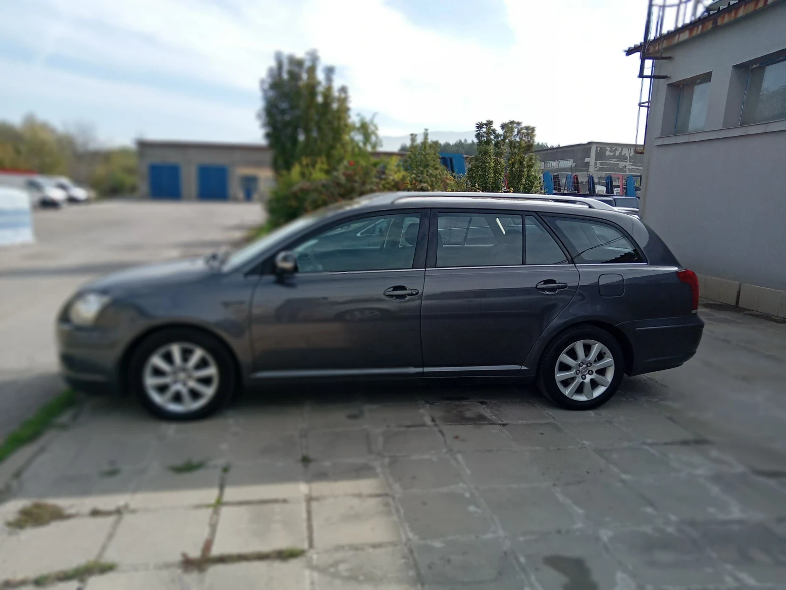 Toyota Avensis 1.8VVT-I Фейслифт - изображение 2