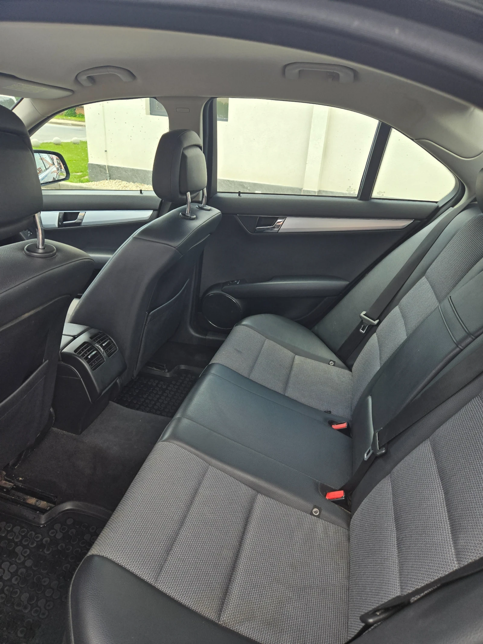 Mercedes-Benz C 200  - изображение 7