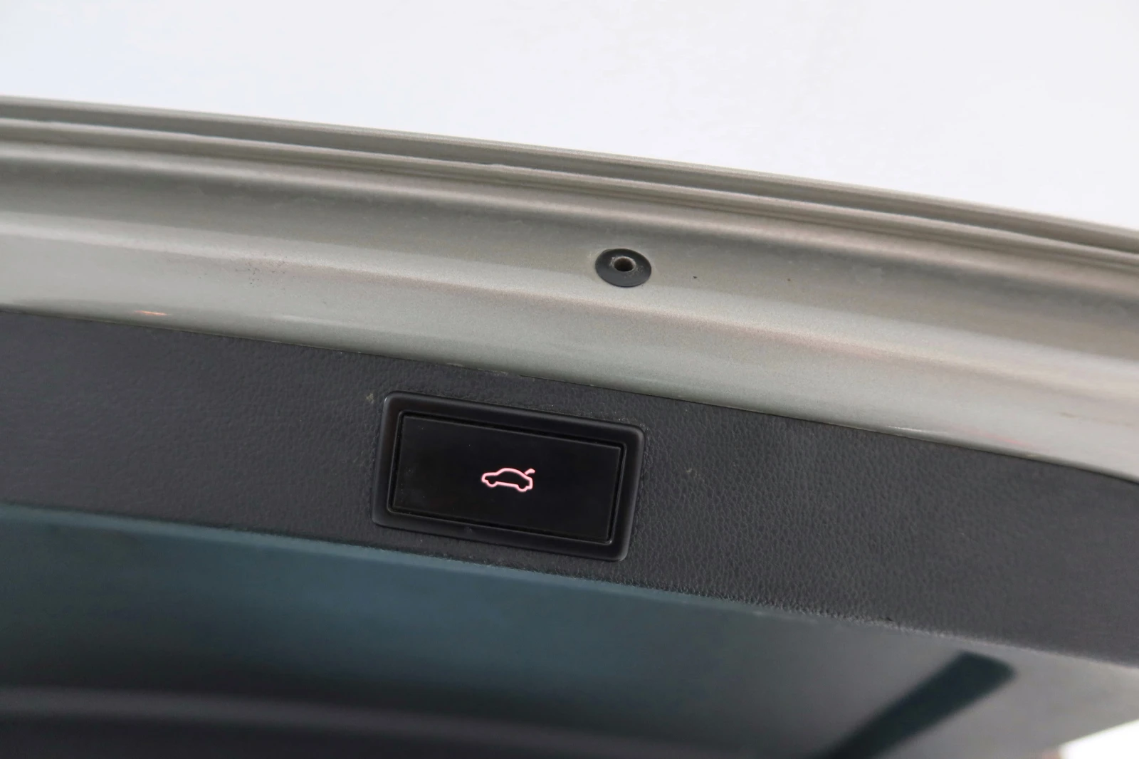 Skoda Octavia Scout 2.0TDI 184�.� 4�4* Xennon* Full | Mobile.bg � ����������� 17