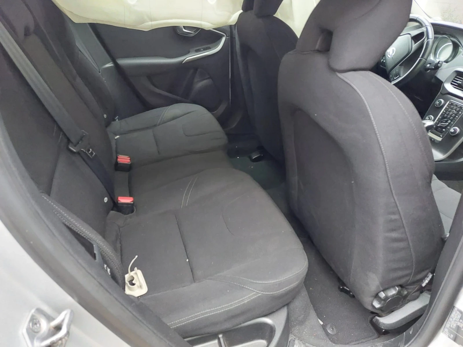 Volvo V40 2.0 d - изображение 9