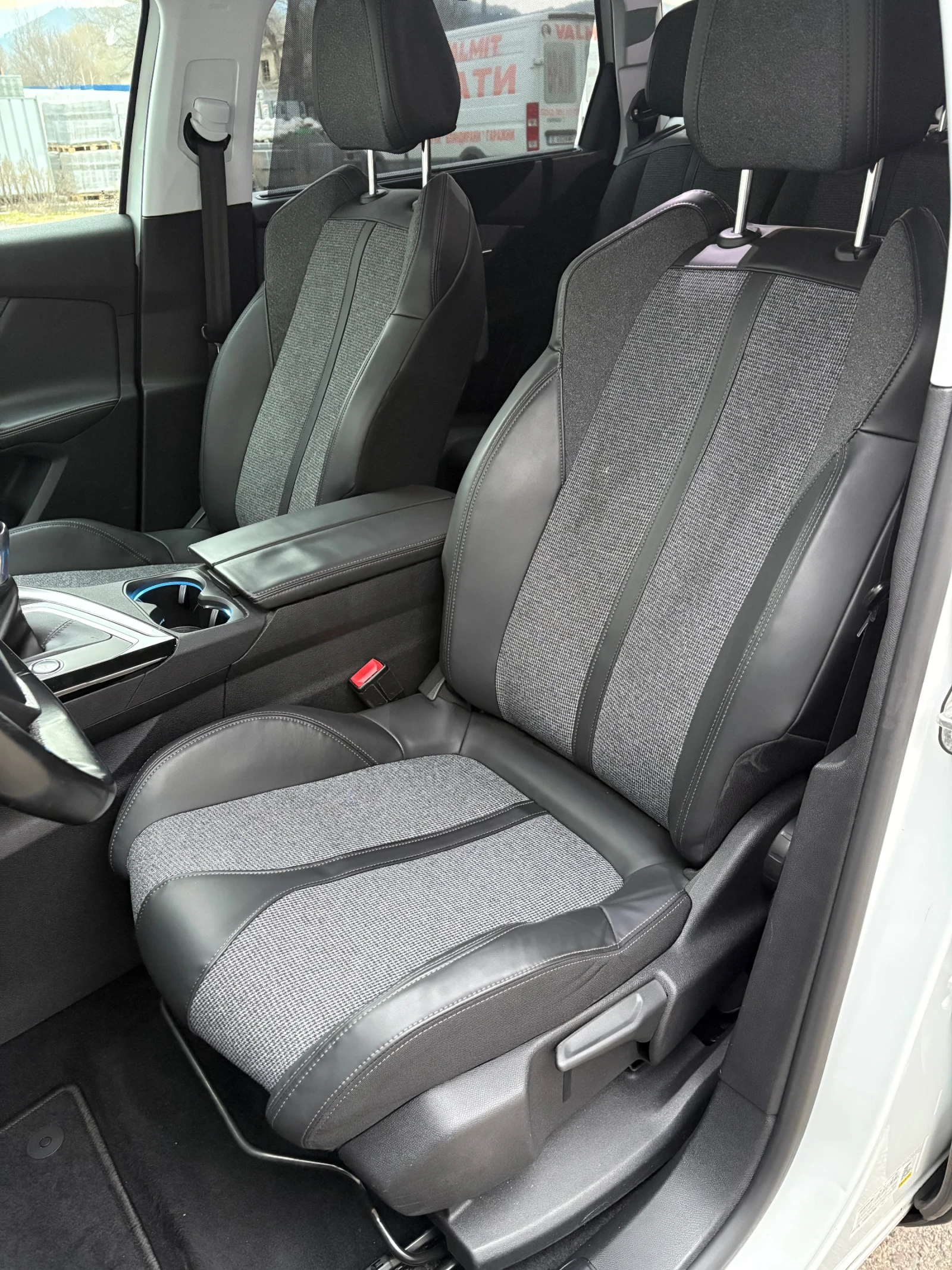 Peugeot 5008 1.5HDI ALLURE  | Mobile.bg � ����������� 9