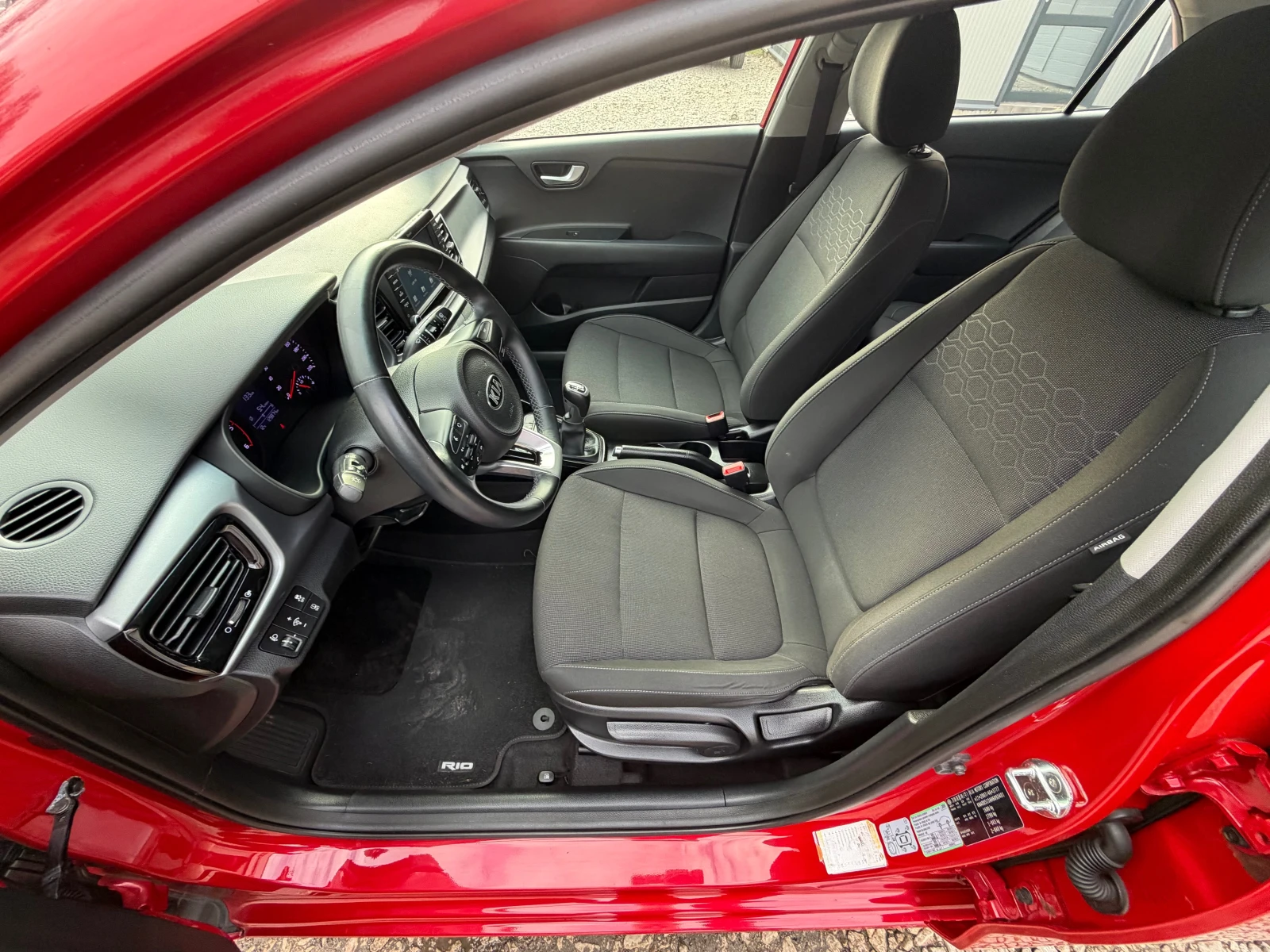 Kia Rio 1.4CRDI* Top* Led* EVRO6, снимка 11 - Автомобили и джипове - 54167952