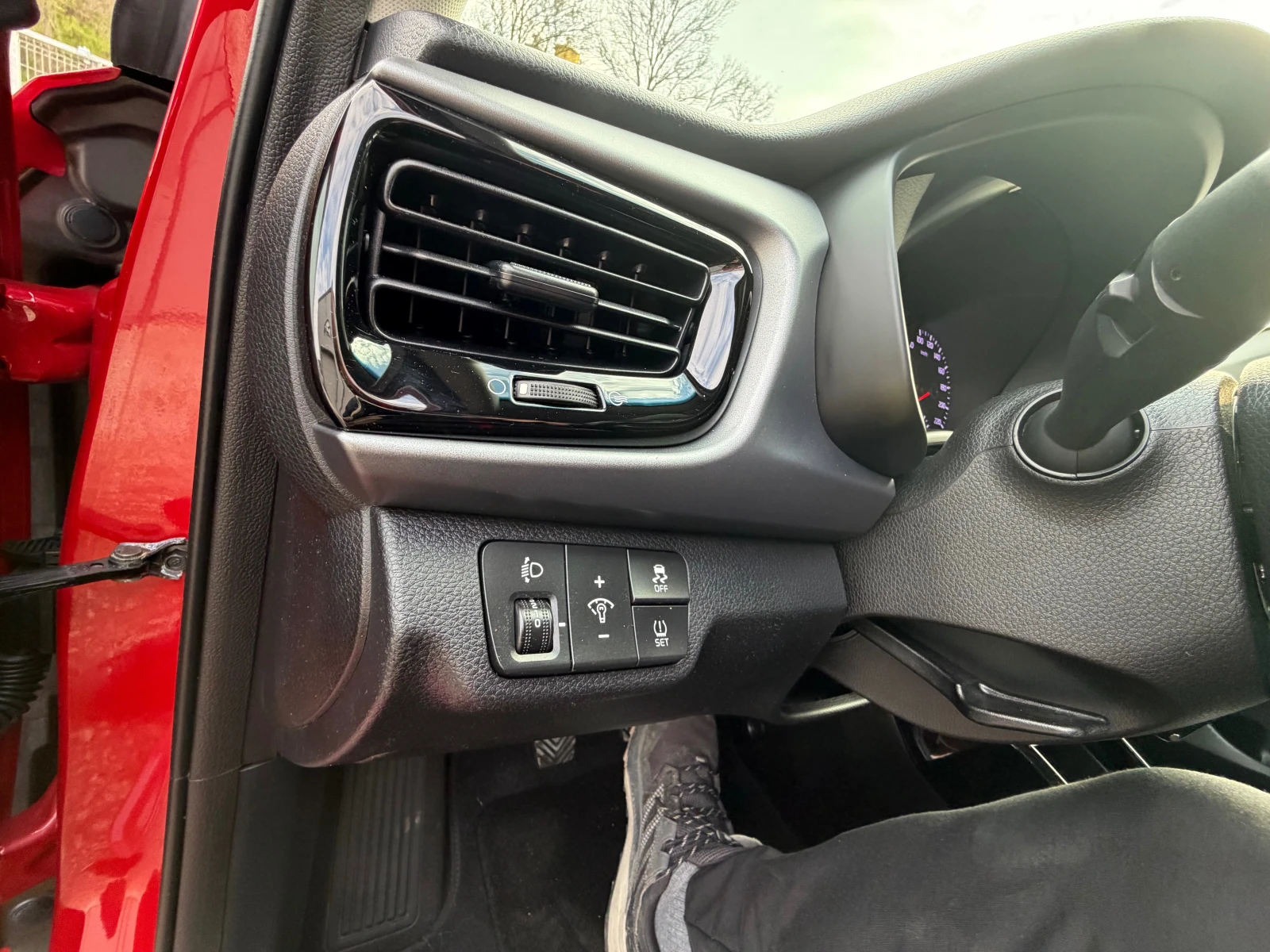 Kia Rio 1.4CRDI* Top* Led* EVRO6, снимка 16 - Автомобили и джипове - 54167952