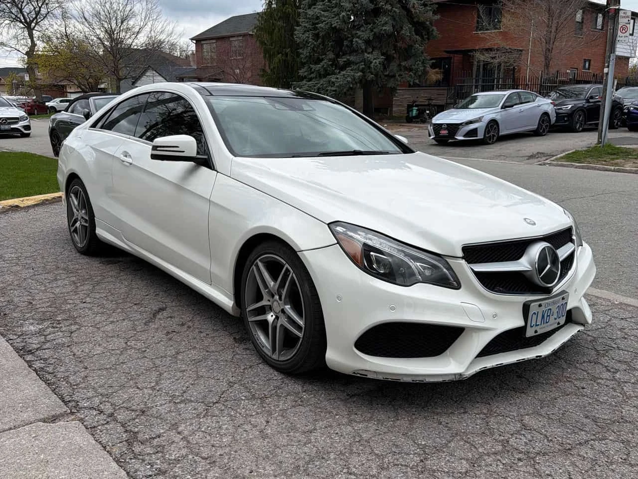 Mercedes-Benz E 400 * ПАНОРАМА* 360 КАМЕРА* ОБДУХВАНЕ* , снимка 2 - Автомобили и джипове - 54396886