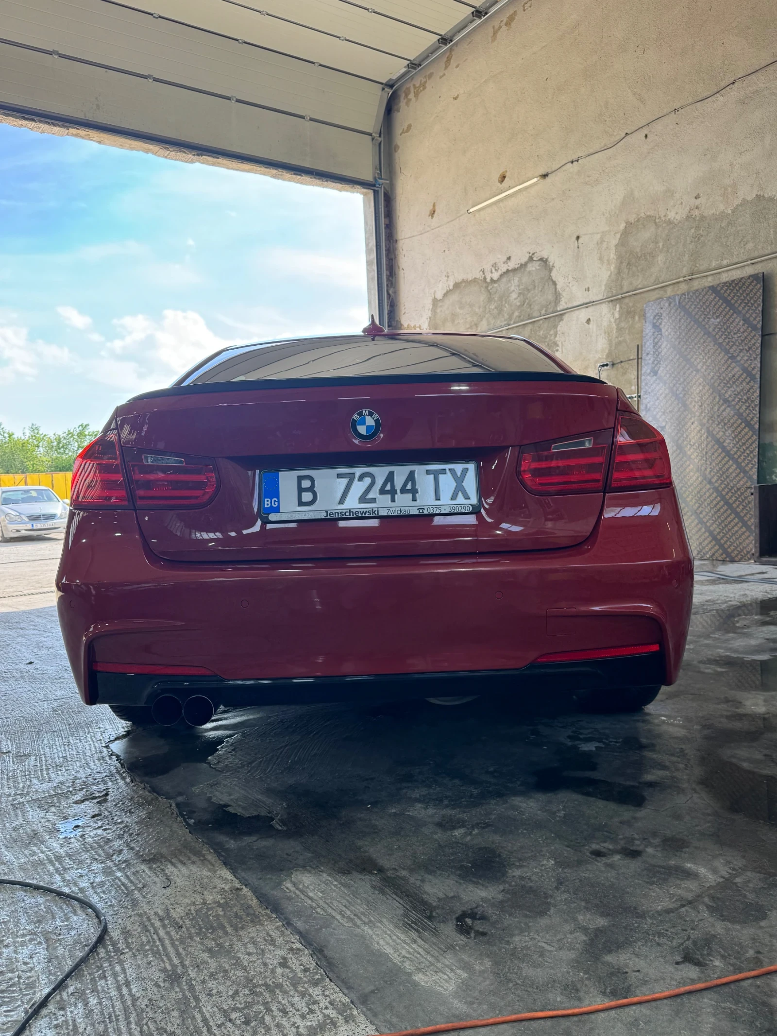 BMW 320 F 30 X drive , снимка 10 - Автомобили и джипове - 54710430