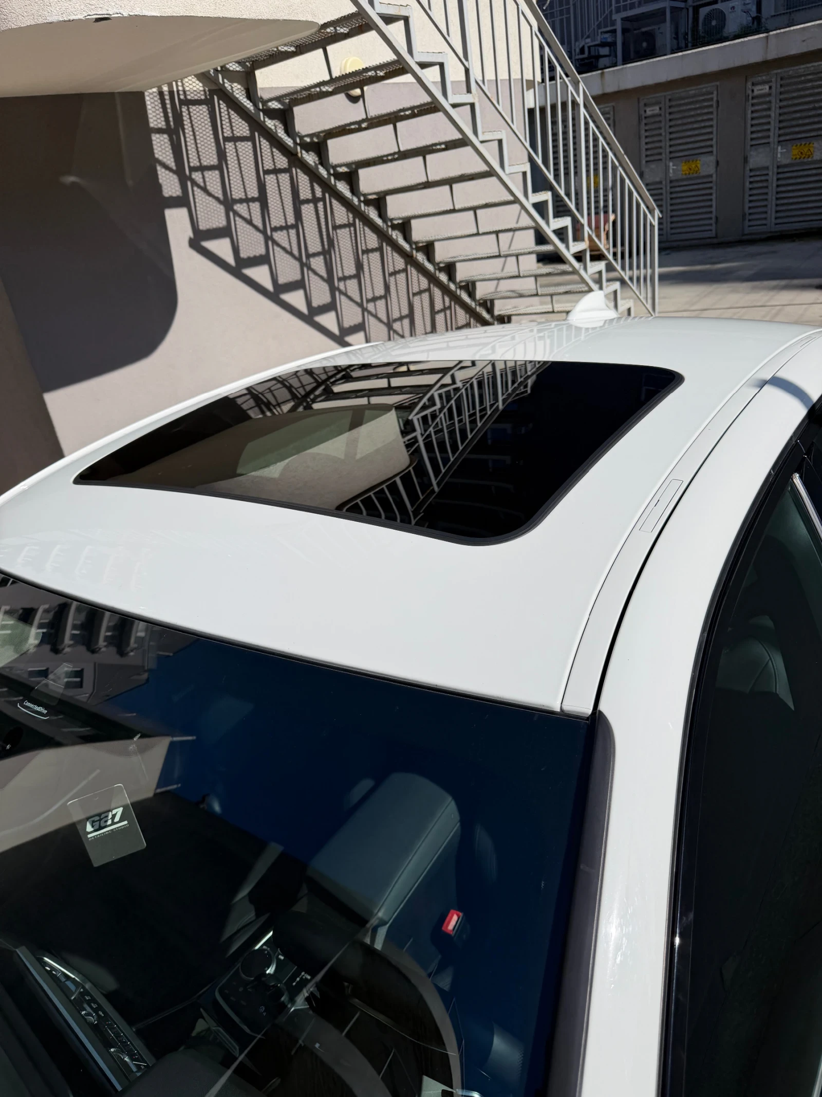 BMW 330 xDrive M Pack, снимка 10 - Автомобили и джипове - 54753759