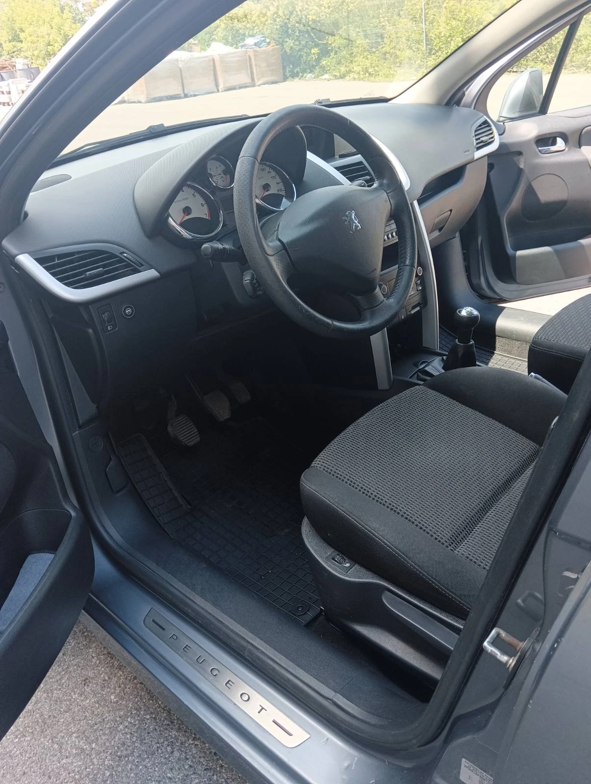 Peugeot 207, снимка 9 - Автомобили и джипове - 55268485