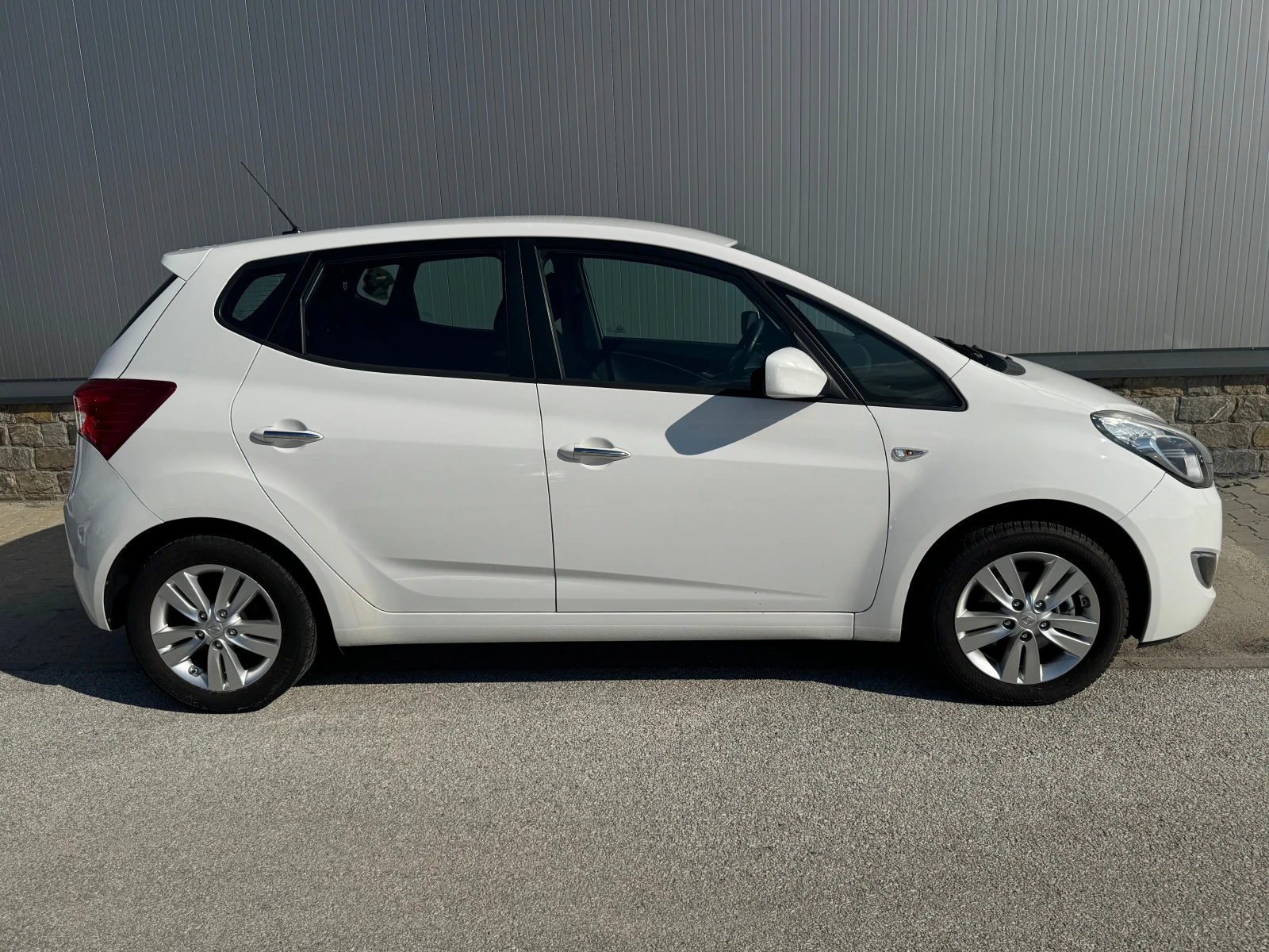 Hyundai Ix20 1.6 i , снимка 4 - Автомобили и джипове - 55320235