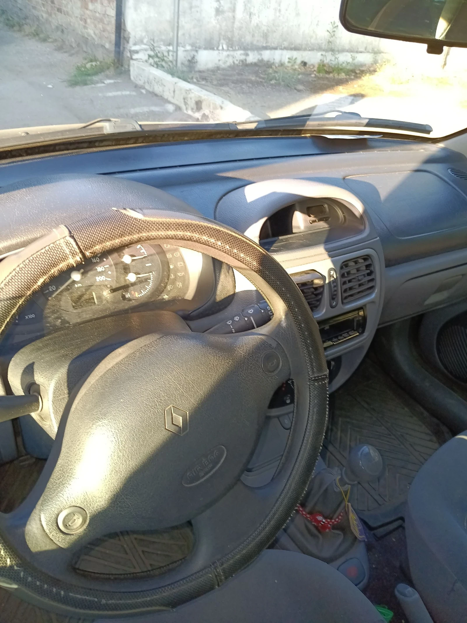 Renault Clio 1, 4i � ��� | Mobile.bg � ����������� 5