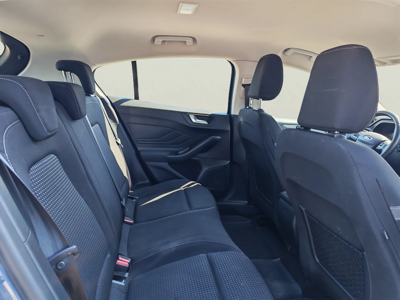 Ford Focus 1.0 EcoBoost, снимка 10 - Автомобили и джипове - 55566032