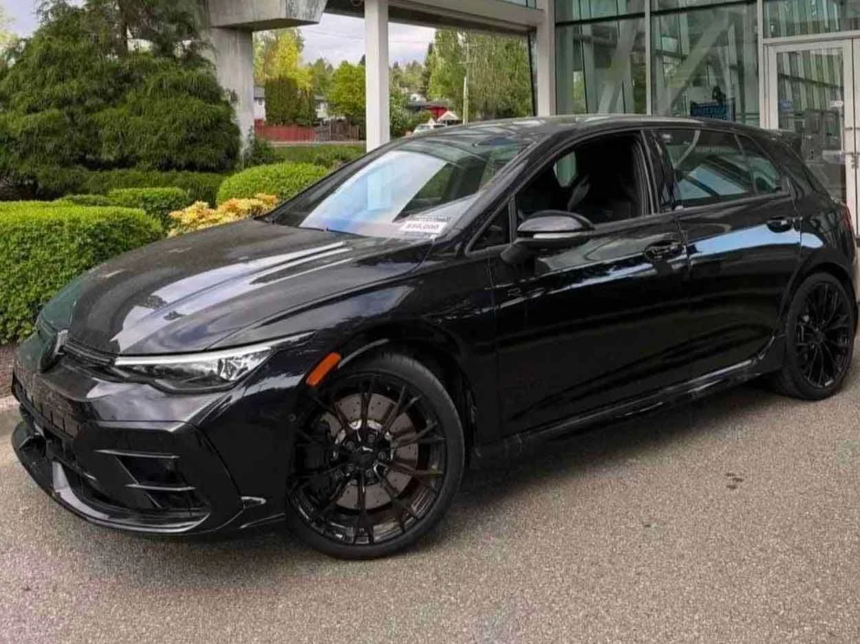 VW Golf * Black Edition * CARFAX * ОПЦИЯ ЗА ФИНАНСИРАНЕ, снимка 2 - Автомобили и джипове - 55591654