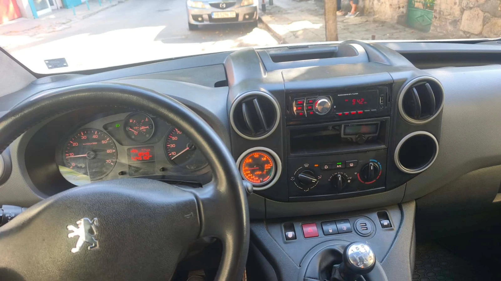 Peugeot Partner B9, снимка 8 - Автомобили и джипове - 56016810