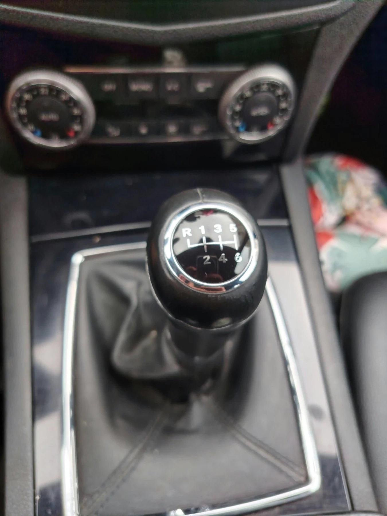 Mercedes-Benz C 220 РЕАЛНИ ДОКАЗУЕМИ 165 000 КМ, снимка 7 - Автомобили и джипове - 56235017