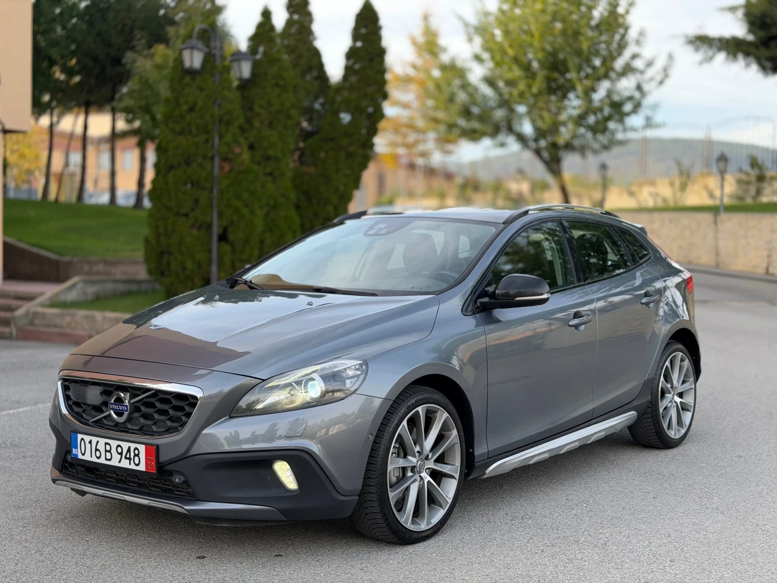 Volvo V40 Cross Country D4 190hp/Автоматик/Дистроник/Line assist/ Камера