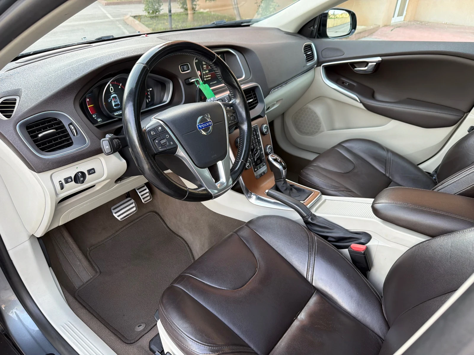 Volvo V40 Cross Country D4 190hp/���������/���������/Line assist/ ������ | Mobile.bg � ����������� 11