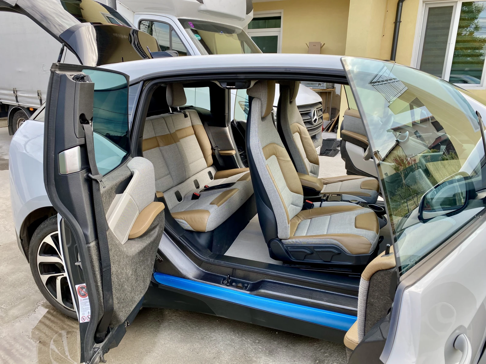 BMW i3 60Ah | 15.3 kWh Batt Kapa | Heat Pump | CCS | Mobile.bg � ����������� 12