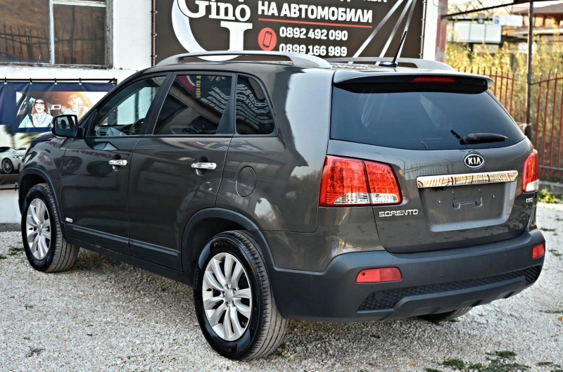 Kia Sorento 4x4 подгрев///панорама///, снимка 7 - Автомобили и джипове - 47859330