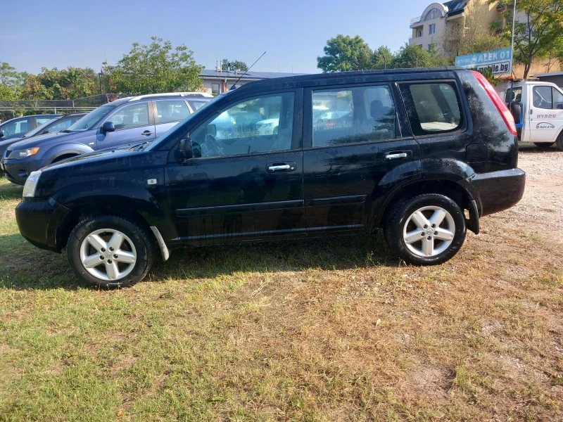 Nissan X-trail 2.2 136 кс 4х4 с верига, снимка 3 - Автомобили и джипове - 51439469