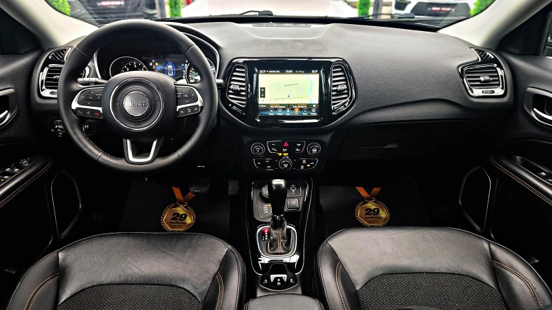 Jeep Compass LIMITED/DISTRONIC/CAMERA/LANE AS/САМОПАРКИРАНЕ/LIZ, снимка 9 - Автомобили и джипове - 52550749