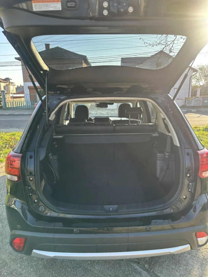 Mitsubishi Outlander, снимка 10 - Автомобили и джипове - 52752222