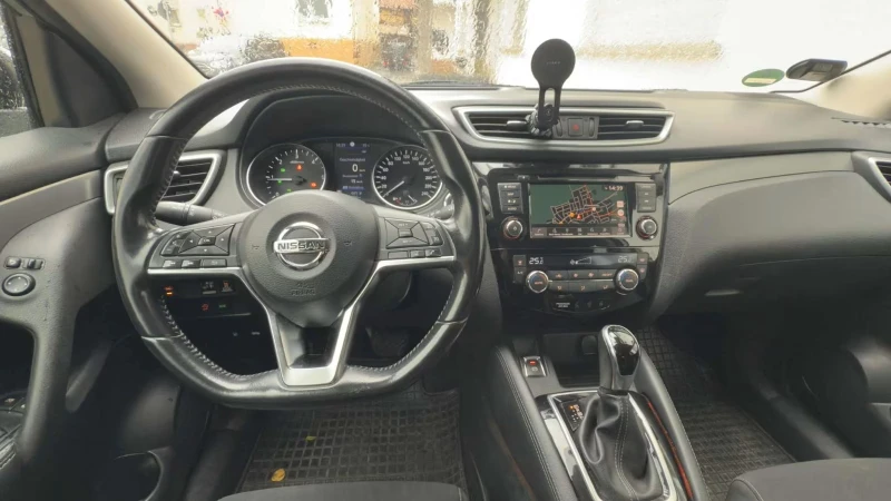 Nissan Qashqai N-Connecta, 1.7dci, 4х4, Аutomatik, снимка 6 - Автомобили и джипове - 52975763