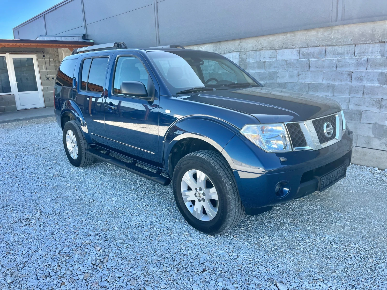 Nissan Pathfinder 2.5 TDI - изображение 3