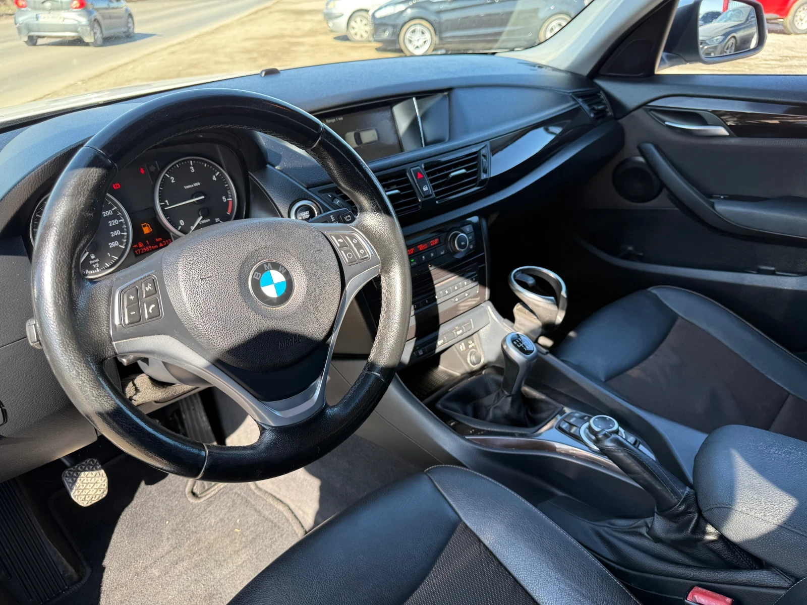 BMW X1 2.0D sDdrive-X_Line-FACELIFT-ЛИЗИНГ 100% одобрение, снимка 15 - Автомобили и джипове - 53796057