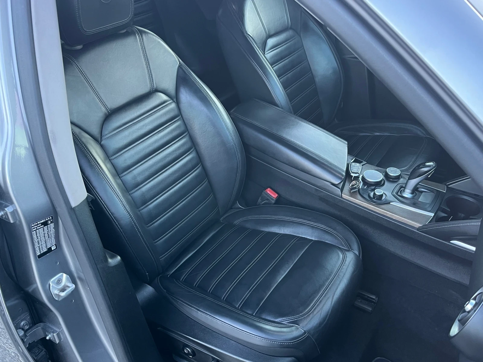 Alfa Romeo Stelvio 2.0 Turbo.Q4.Топ съсояние.Собствен лизинг!!!, снимка 11 - Автомобили и джипове - 53788326