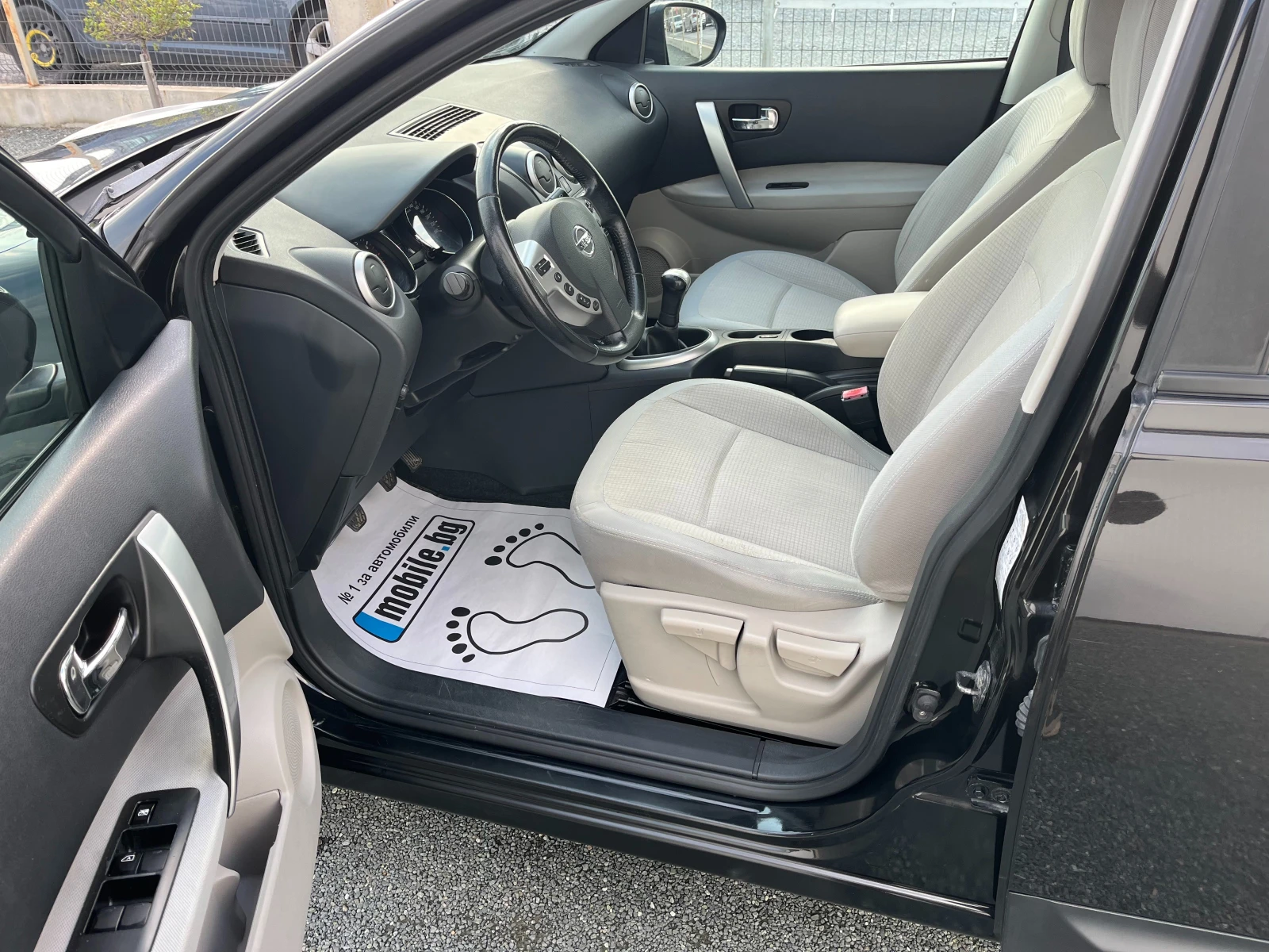 Nissan Qashqai 1.6i-Газов Инжекцион, снимка 13 - Автомобили и джипове - 54053773