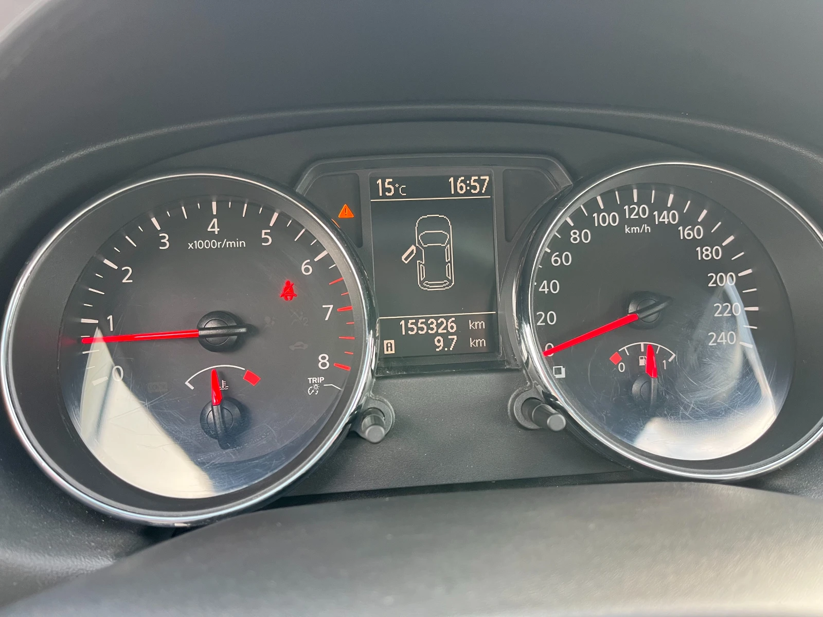 Nissan Qashqai 1.6i-Газов Инжекцион, снимка 11 - Автомобили и джипове - 54053773