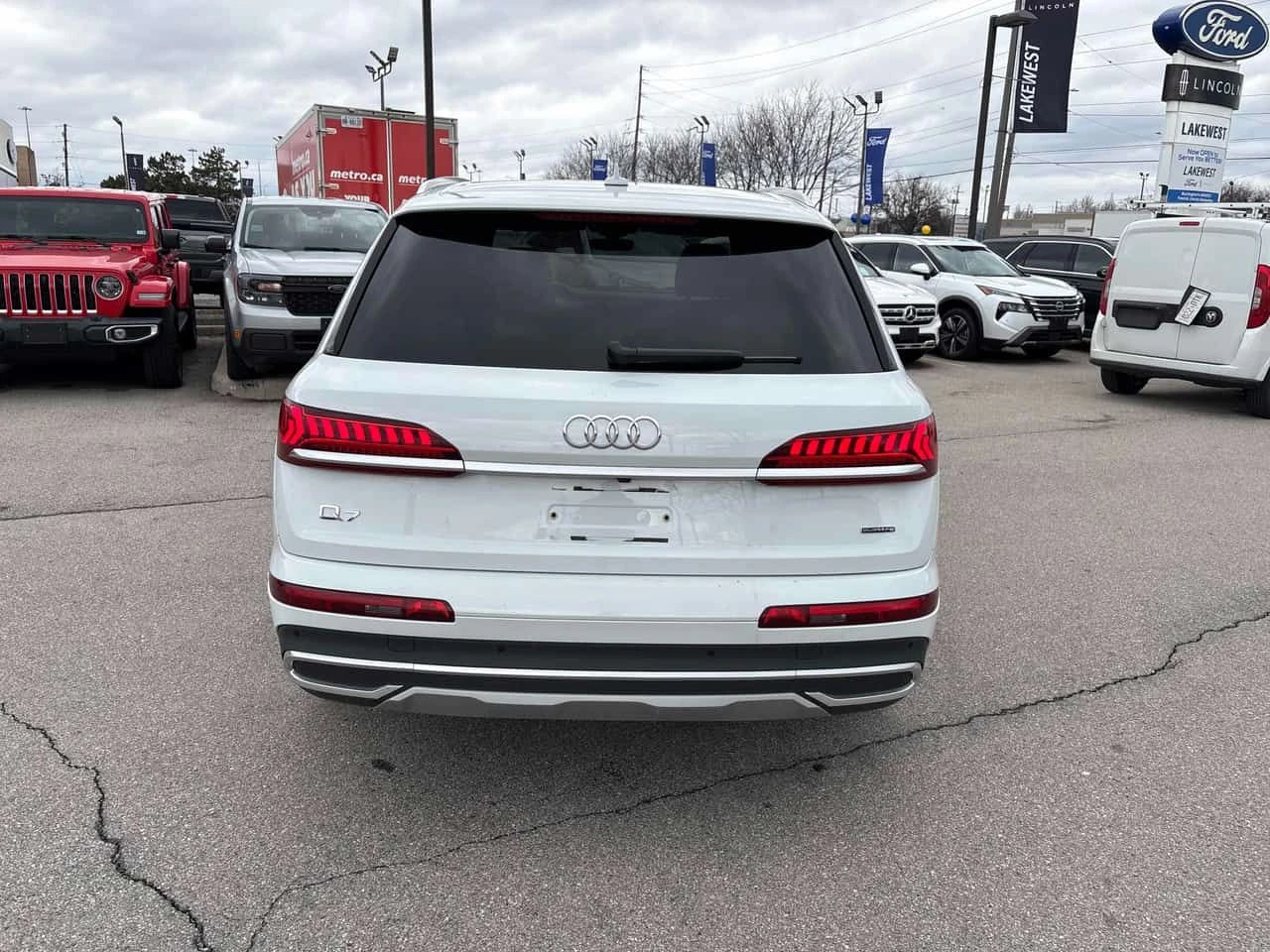 Audi Q7 * Komfort * ПОДГРЕВ* ПАНОРАМА* 7 МЕСТА* , снимка 4 - Автомобили и джипове - 54185640