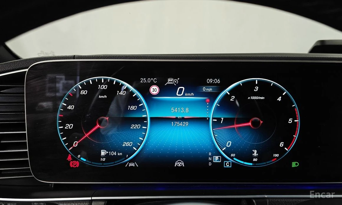 Mercedes-Benz GLE 400 4MATIC* COUPE* AMG* BURMESTER* HEAD-UP* 360 CAM, снимка 12 - Автомобили и джипове - 54207127