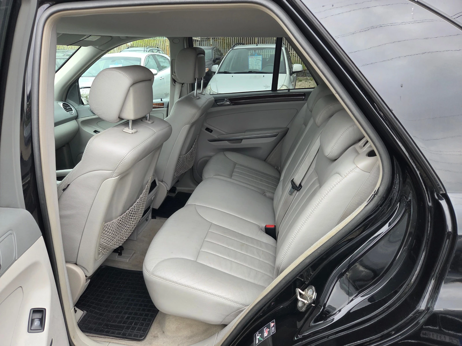 Mercedes-Benz ML 320 320 cdi/4 matic, снимка 9 - Автомобили и джипове - 54262544