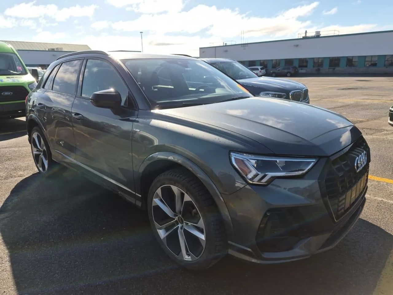 Audi Q3 TECHNIK 45TFSI| 360 КАМЕРИ| PANORAMA| 2 КЛЮЧА| , снимка 2 - Автомобили и джипове - 54317461