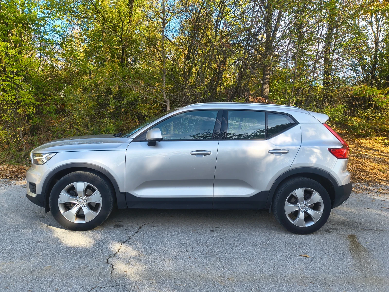 Volvo XC40 2.0, Т4, снимка 8 - Автомобили и джипове - 56036387